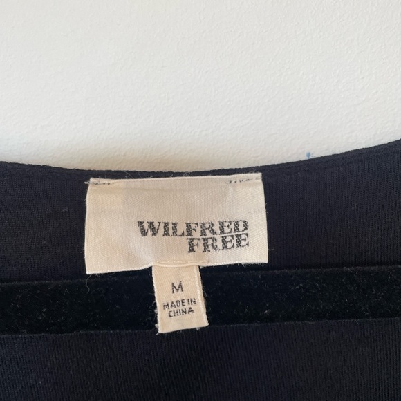 Aritzia Wilfred black t-shirt dress - Picture 4 of 4